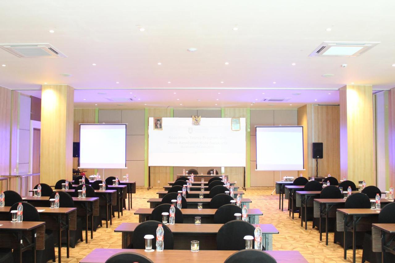 Zest Parang Raja Solo By Swiss-Belhotel International Bonorejo Luaran gambar